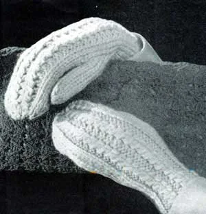 Ladies Mocked Stitch Cable Mittens Pattern #91