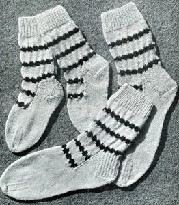Ladies' Anklets Pattern #393